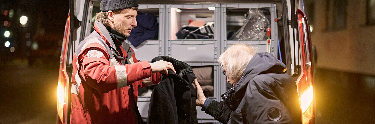 DRK Wärmebus Bühnenbild 2025